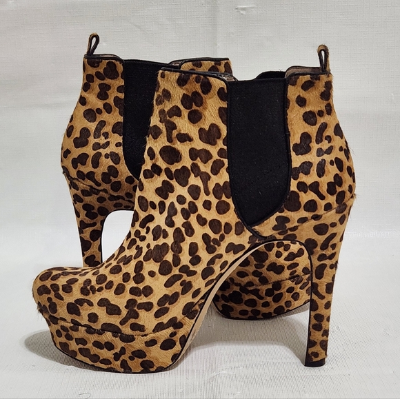 Womens Vince Camuto Leopard Print Heeled Platform Booties Size 7 1/2 B - Picture 3 of 10